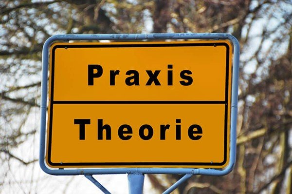 Theorie und Praxis - IT Beratung